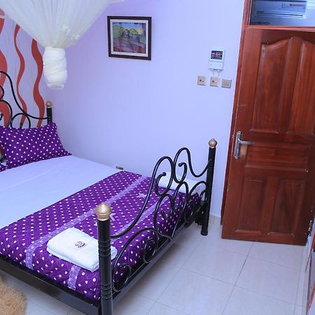 Red Sox Hotel Ltd Kampala Bagian luar foto