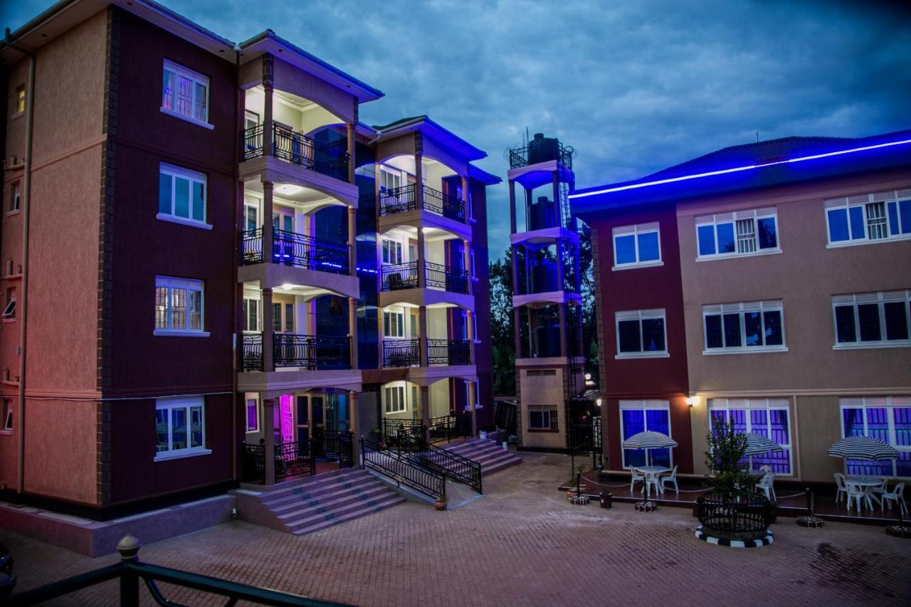 Red Sox Hotel Ltd Kampala Bagian luar foto
