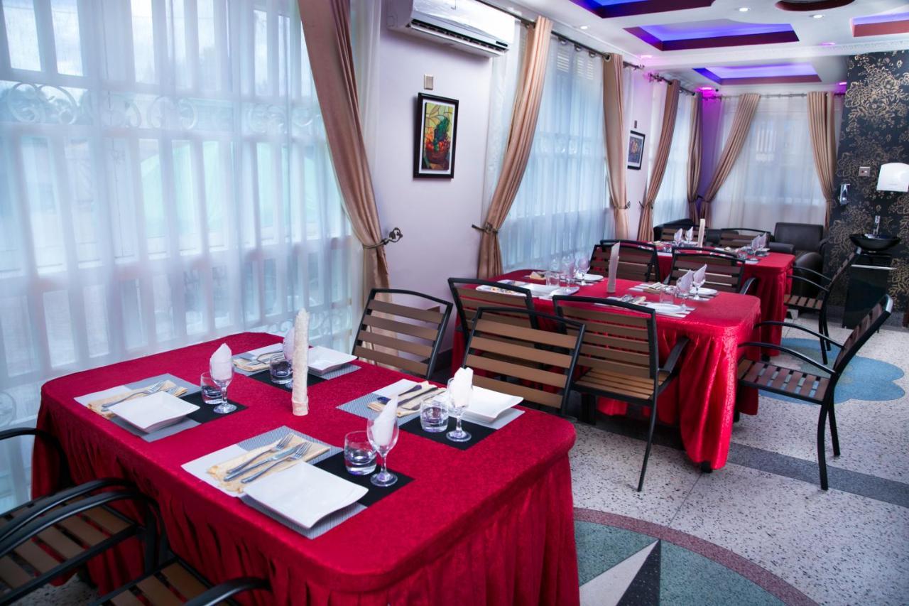 Red Sox Hotel Ltd Kampala Bagian luar foto