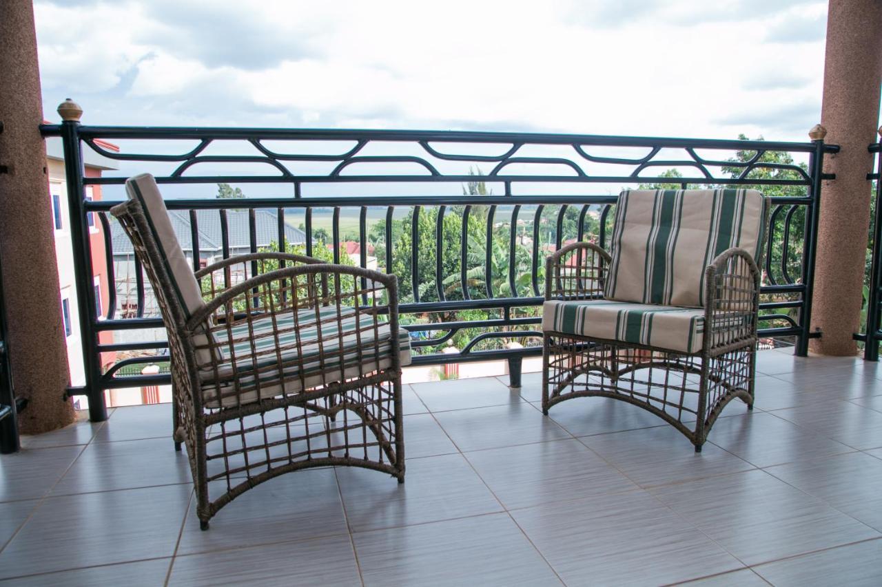 Red Sox Hotel Ltd Kampala Bagian luar foto