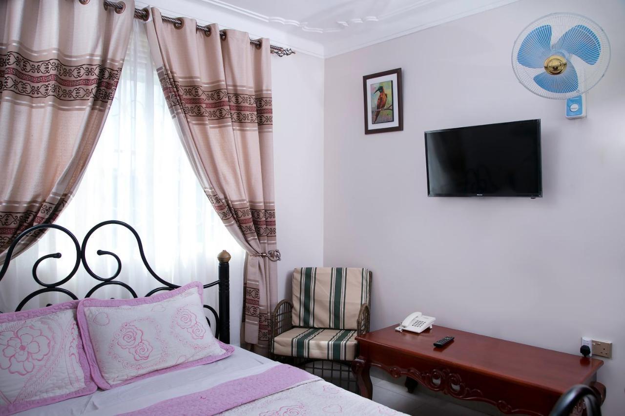 Red Sox Hotel Ltd Kampala Bagian luar foto