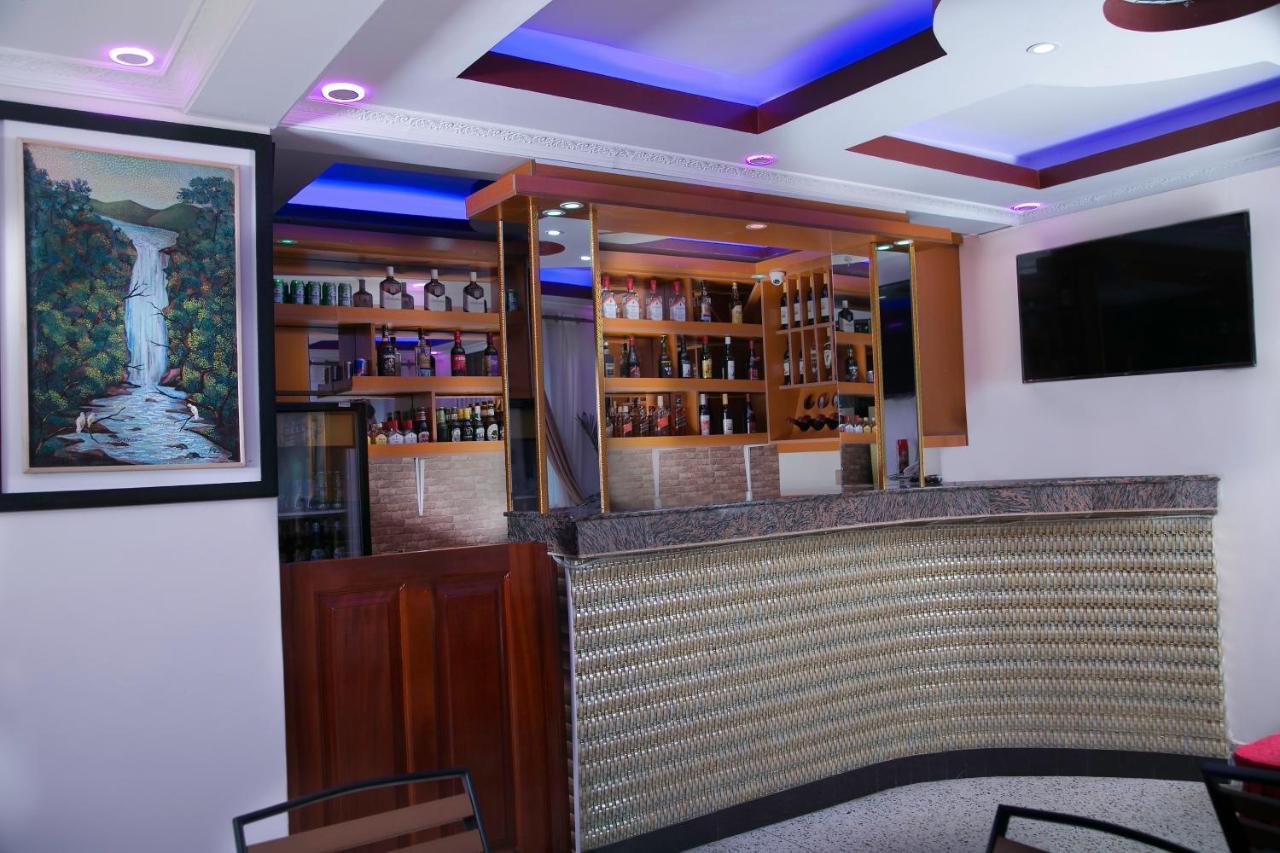 Red Sox Hotel Ltd Kampala Bagian luar foto