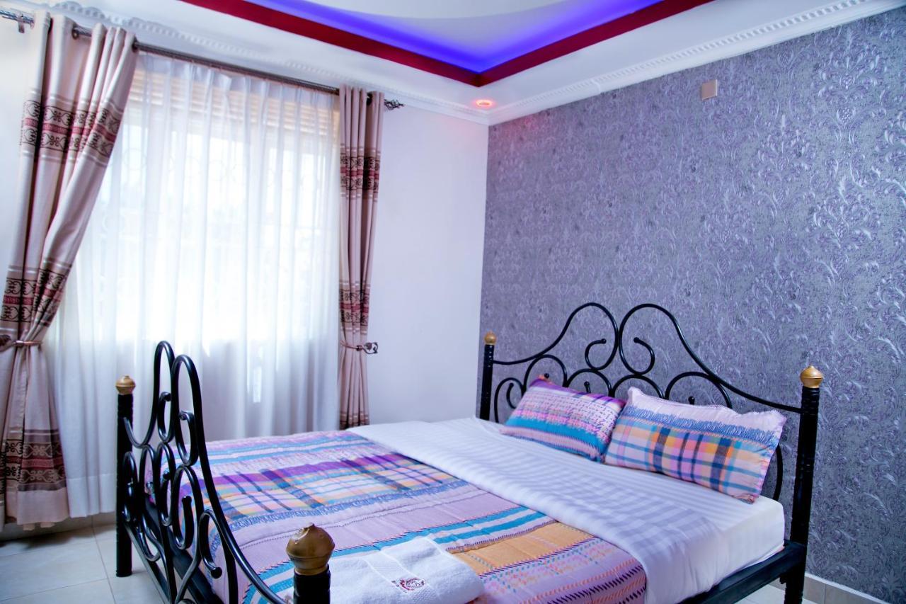 Red Sox Hotel Ltd Kampala Bagian luar foto