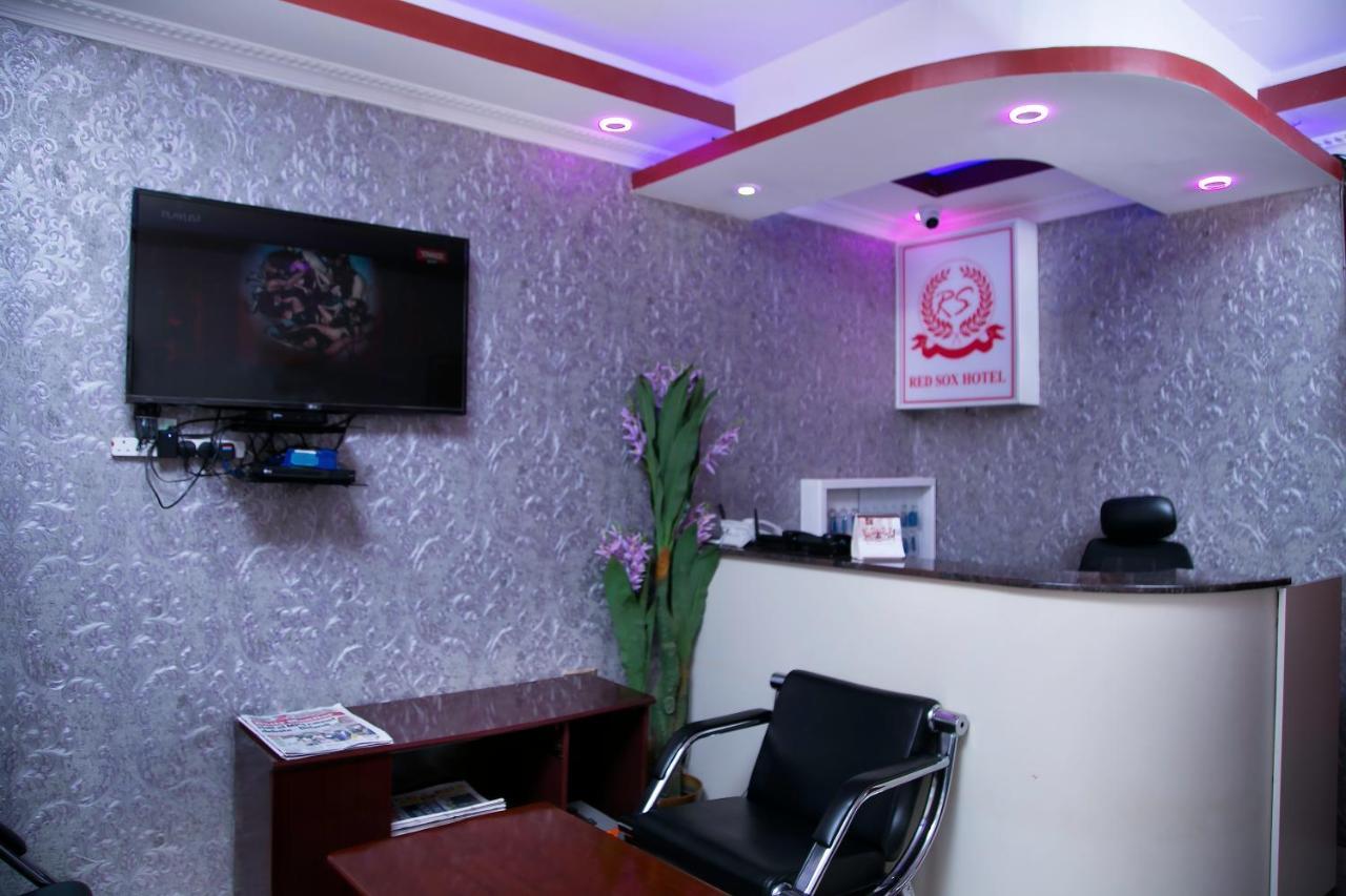 Red Sox Hotel Ltd Kampala Bagian luar foto