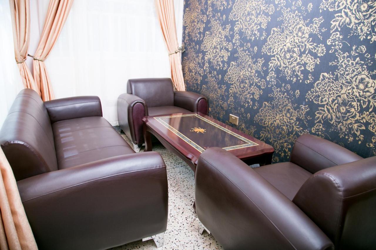 Red Sox Hotel Ltd Kampala Bagian luar foto