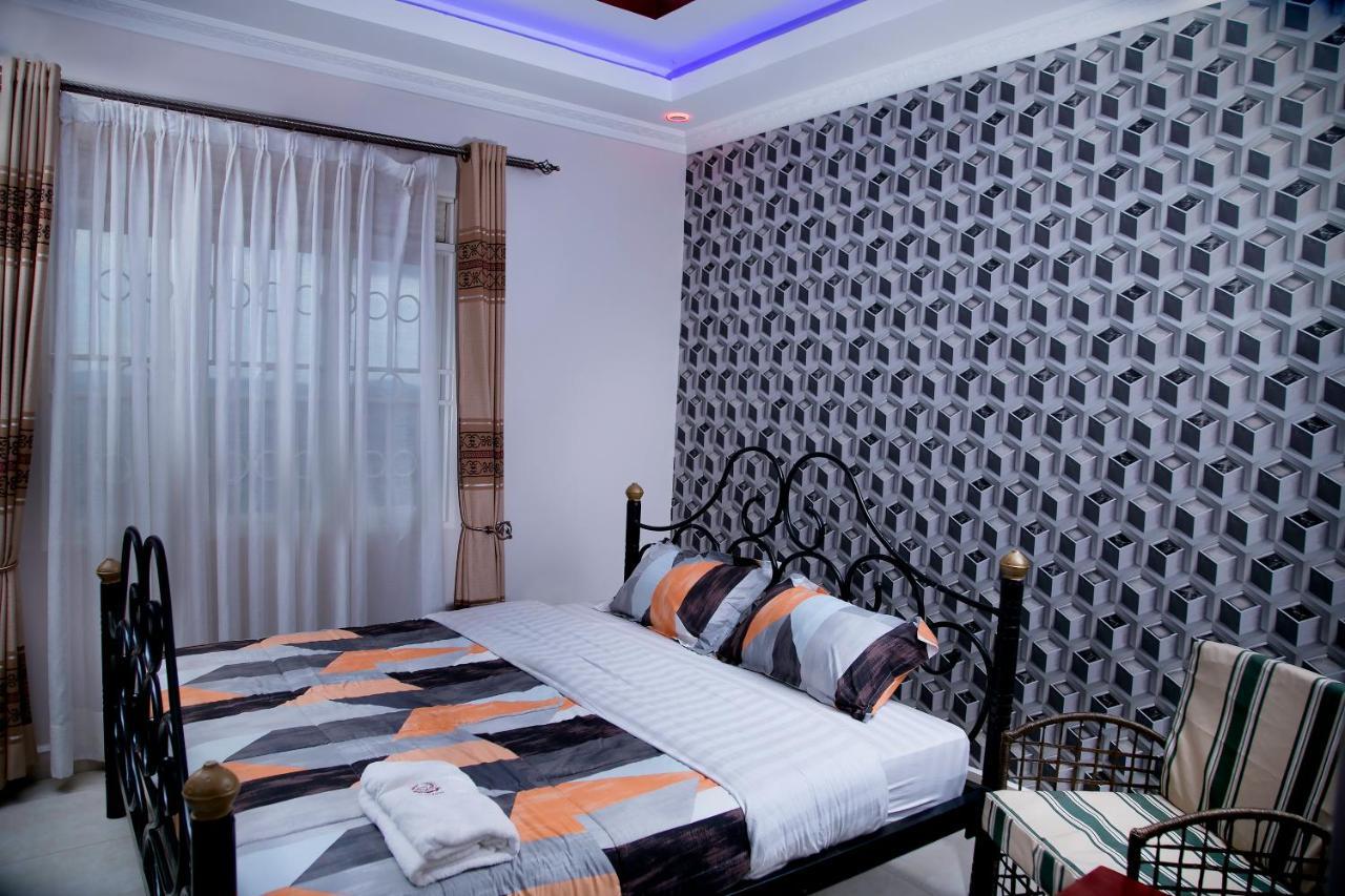 Red Sox Hotel Ltd Kampala Bagian luar foto