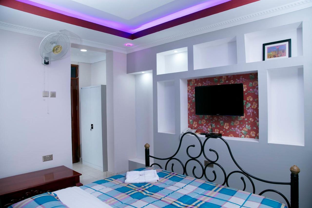 Red Sox Hotel Ltd Kampala Bagian luar foto
