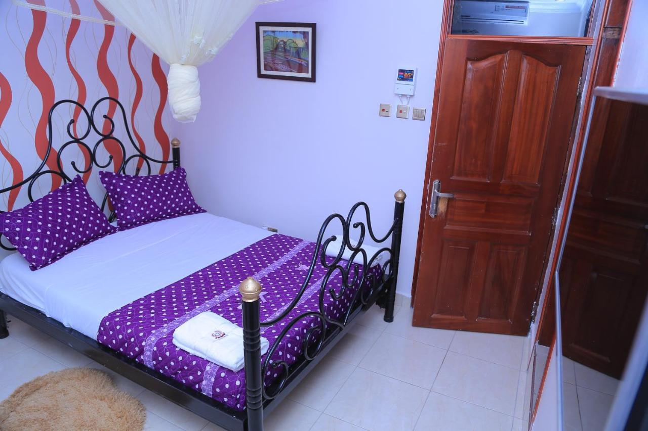 Red Sox Hotel Ltd Kampala Bagian luar foto